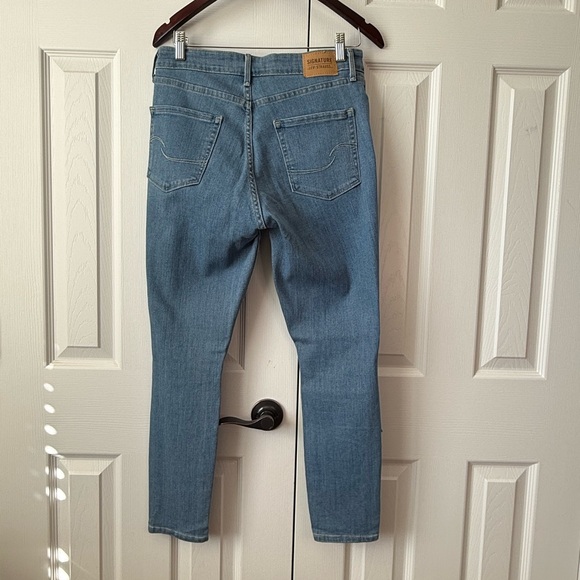 Levi Strauss Signature High Rise Skinny - Picture 2 of 7